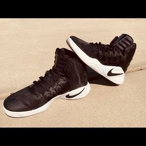 Hyperdunk Basketball Sneakers